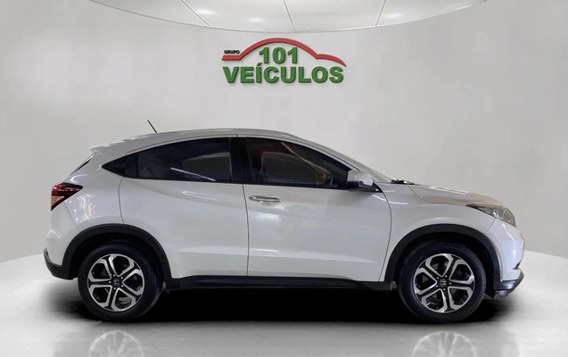 imagem-https://www.socarrao.com.br/sc-vehicle-images-prod/3364332/1787318168653-003_9b3c38119dba17ad3d2f59f8b8e6154b.jpg