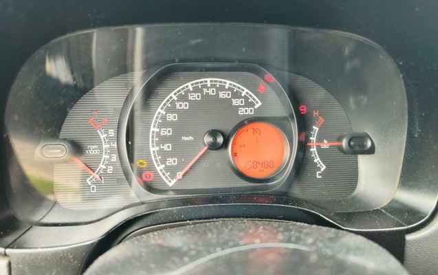 imagem-https://www.socarrao.com.br/sc-vehicle-images-prod/3364338/1787318179365-iA6qkz5bMhhl9OwWS9xYefucKrmq9tS2.jpg