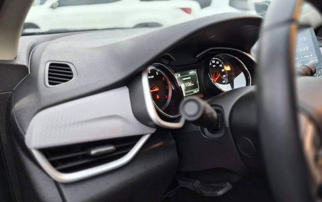 imagem-https://www.socarrao.com.br/sc-vehicle-images-prod/3364692/1787319523364-003_bb3c1b0db5c53eef57a960e80a82f183.jpg
