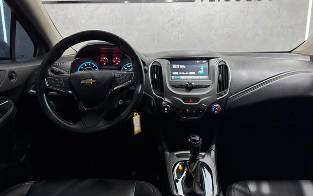 imagem-https://www.socarrao.com.br/sc-vehicle-images-prod/3364792/1789395932356-8402565_6_B_369c45a499.jpeg