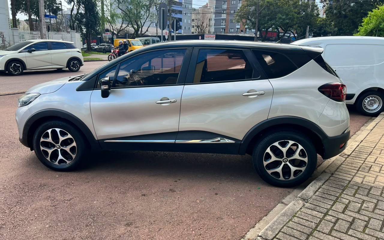 imagem-https://www.socarrao.com.br/sc-vehicle-images-prod/3365182/1787320875147-V2hhdHNBcHAgSW1hZ2UgMjAyNi0wOC0xMiBhdCAxOC4xOC4xMyAoOSkuanBlZw.jpeg