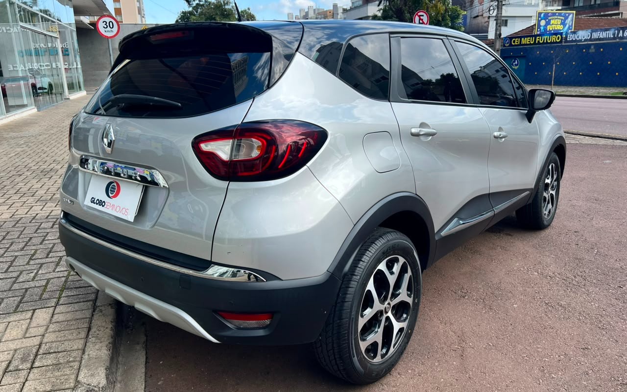 imagem-https://www.socarrao.com.br/sc-vehicle-images-prod/3365182/1787320875231-V2hhdHNBcHAgSW1hZ2UgMjAyNi0wOC0xMiBhdCAxOC4xOC4xMyAoOCkuanBlZw.jpeg