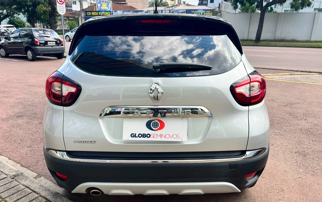 imagem-https://www.socarrao.com.br/sc-vehicle-images-prod/3365182/1787320875311-V2hhdHNBcHAgSW1hZ2UgMjAyNi0wOC0xMiBhdCAxOC4xOC4xMyAoNykuanBlZw.jpeg