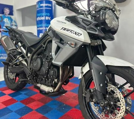 imagem-https://www.socarrao.com.br/sc-vehicle-images-prod/3365184/1787320953649-8395848_7_B_9e599e8fab.jpeg