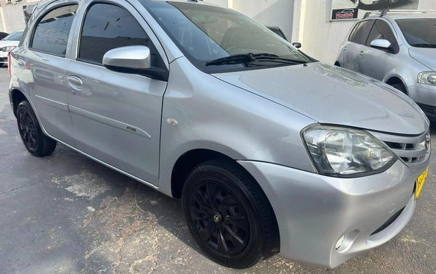 imagem-https://www.socarrao.com.br/sc-vehicle-images-prod/3365278/1787322561772-8400807_10_B_da20b27be8.jpeg