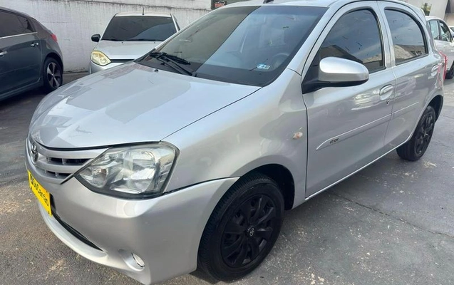 imagem-https://www.socarrao.com.br/sc-vehicle-images-prod/3365278/1787322561773-8400807_8_B_f590ae5734.jpeg