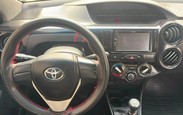 imagem-https://www.socarrao.com.br/sc-vehicle-images-prod/3365278/1787322561783-8400807_0_B_0c4f3fddda.jpeg
