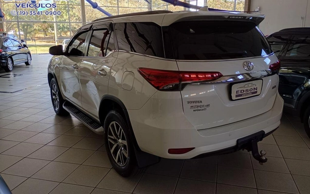 imagem-https://www.socarrao.com.br/sc-vehicle-images-prod/3365445/1788461950978-1235125.jpg
