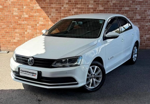 Volkswagen Jetta 2016 Branco — foto 1 de 3