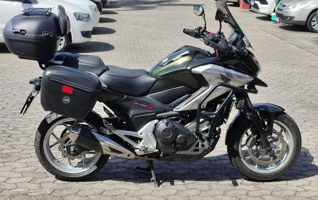 imagem-https://www.socarrao.com.br/sc-vehicle-images-prod/3365760/1787596766660-8402703_1_B_2dd72e4e77.jpeg