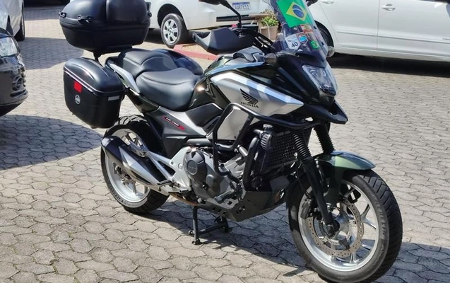imagem-https://www.socarrao.com.br/sc-vehicle-images-prod/3365760/1787596766662-8402703_5_B_d6fb82a415.jpeg