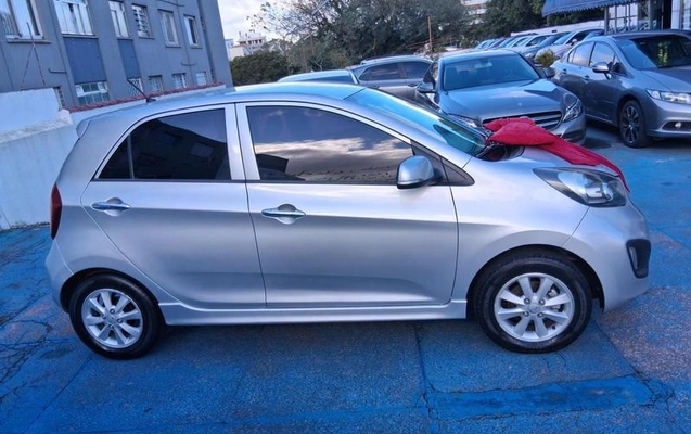 imagem-https://www.socarrao.com.br/sc-vehicle-images-prod/3365781/1788982946271-8402801_3_B_eabc1f5421.jpeg