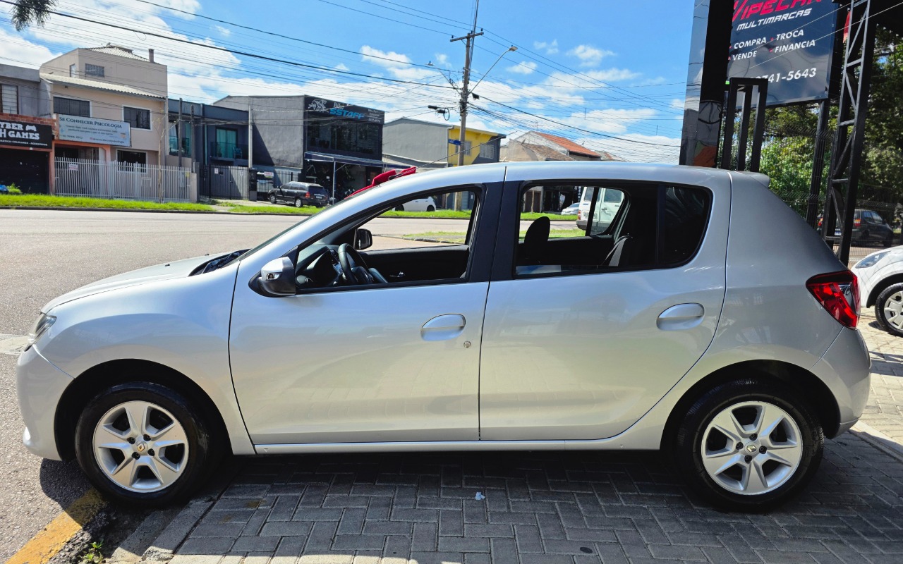 imagem-https://www.socarrao.com.br/sc-vehicle-images-prod/3366333/1787324337855-MjAyNjA4MjFfMTA1NzQzLmpwZw.jpg