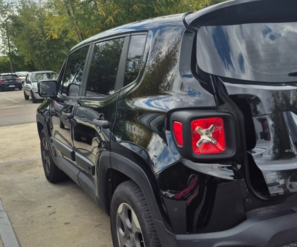 Jeep Renegade 2016 Preto — foto 1 de 3
