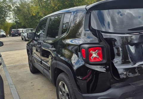 Jeep Renegade 2016 Preto — foto 1 de 3