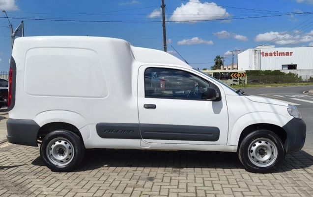imagem-https://www.socarrao.com.br/sc-vehicle-images-prod/3366706/1787325677920-D1cKvJXNWWbO5W4VhJHaO3902e2H50ZE.jpg