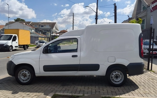 imagem-https://www.socarrao.com.br/sc-vehicle-images-prod/3366706/1787325677924-fV6nHloAPcgsxyQ95fu6Ny93vYuxU3Aw.jpg