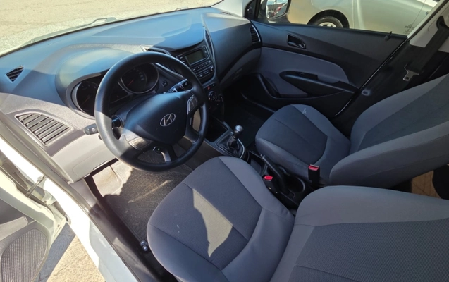 imagem-https://www.socarrao.com.br/sc-vehicle-images-prod/3367118/1787327129132-XpVNBSj3MuzgQYFotFNB0RyGg8NHR3um.jpg
