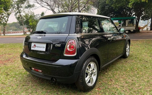 imagem-https://www.socarrao.com.br/sc-vehicle-images-prod/3367177/1787327362709-8287598_9_B_2524b8ff14.jpeg