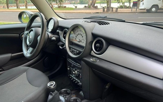 imagem-https://www.socarrao.com.br/sc-vehicle-images-prod/3367177/1787327362710-8287598_2_B_bb27b88892.jpeg