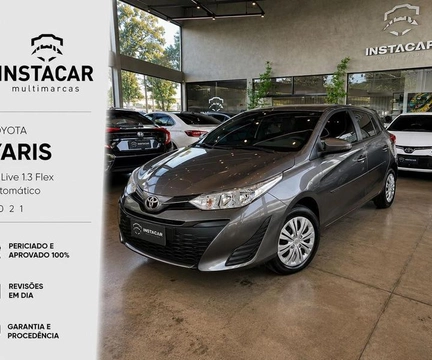 Toyota Yaris 2021 Cinza — foto 1 de 3