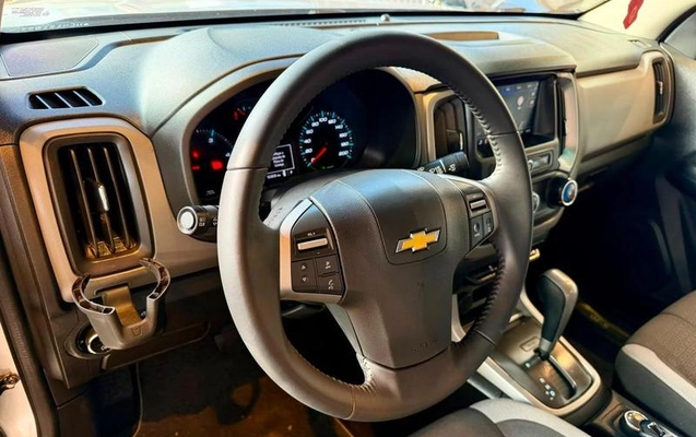 imagem-https://www.socarrao.com.br/sc-vehicle-images-prod/3367604/1789133879574-8403468_12_B_c9714c7ec8.jpeg