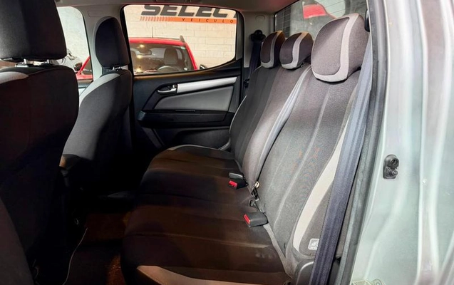 imagem-https://www.socarrao.com.br/sc-vehicle-images-prod/3367604/1789133879578-8403468_16_B_b95f7384bc.jpeg