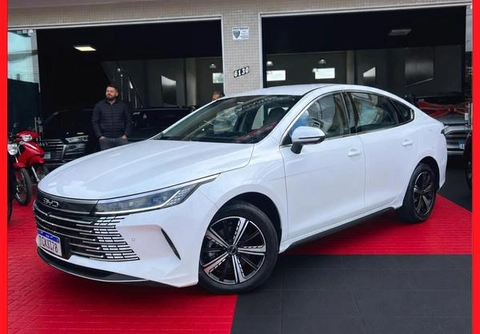 Byd King 2025 Branco — foto 1 de 3