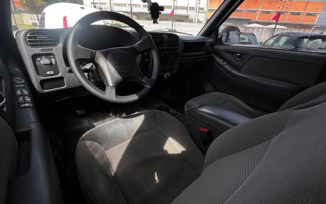 imagem-https://www.socarrao.com.br/sc-vehicle-images-prod/3368704/1789568573700-8398201_11_B_8c6ed0a52b.jpeg