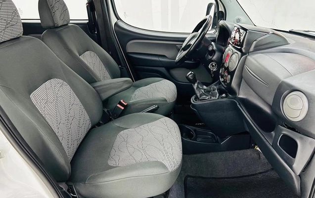 imagem-https://www.socarrao.com.br/sc-vehicle-images-prod/3368761/1788555408198-8403710_18_B_b58ba7046b.jpeg