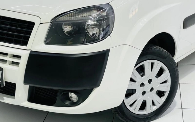 imagem-https://www.socarrao.com.br/sc-vehicle-images-prod/3368761/1788555408200-8403710_19_B_781f2a6a56.jpeg