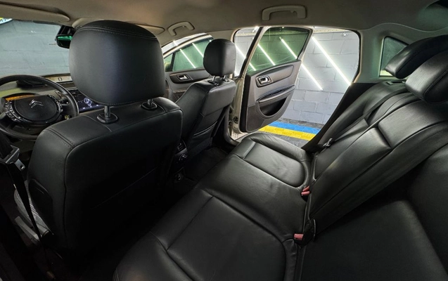 imagem-https://www.socarrao.com.br/sc-vehicle-images-prod/3368951/1787332342157-gb-6ba6c24.jpeg
