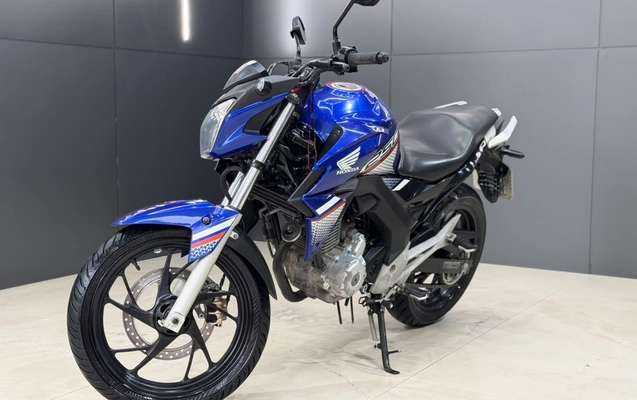 imagem-https://www.socarrao.com.br/sc-vehicle-images-prod/3369056/1789072388086-003_6ff7f21354384a8a506d390fba5866c7.jpeg