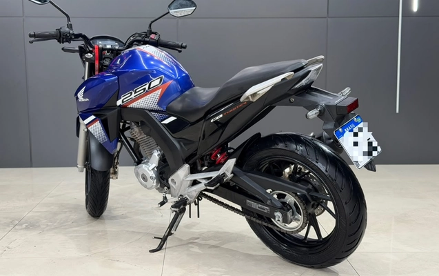 imagem-https://www.socarrao.com.br/sc-vehicle-images-prod/3369056/1789072388091-003_6562380adbba48b59071634fde8c0955.jpeg
