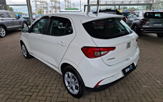 imagem-https://www.socarrao.com.br/sc-vehicle-images-prod/3369744/1787334604754-GFOT8ox85B4sDja4OsvRrldwxvAjsYTi.jpg