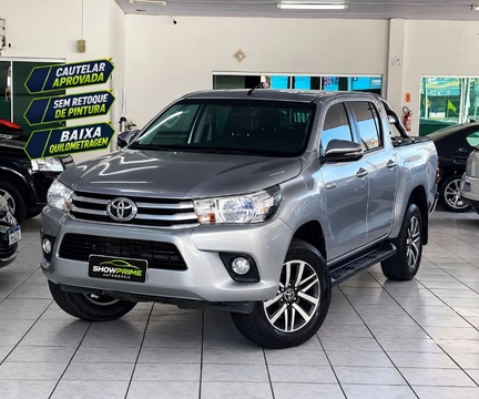 Toyota Hilux 2018 Prata — foto 1 de 3