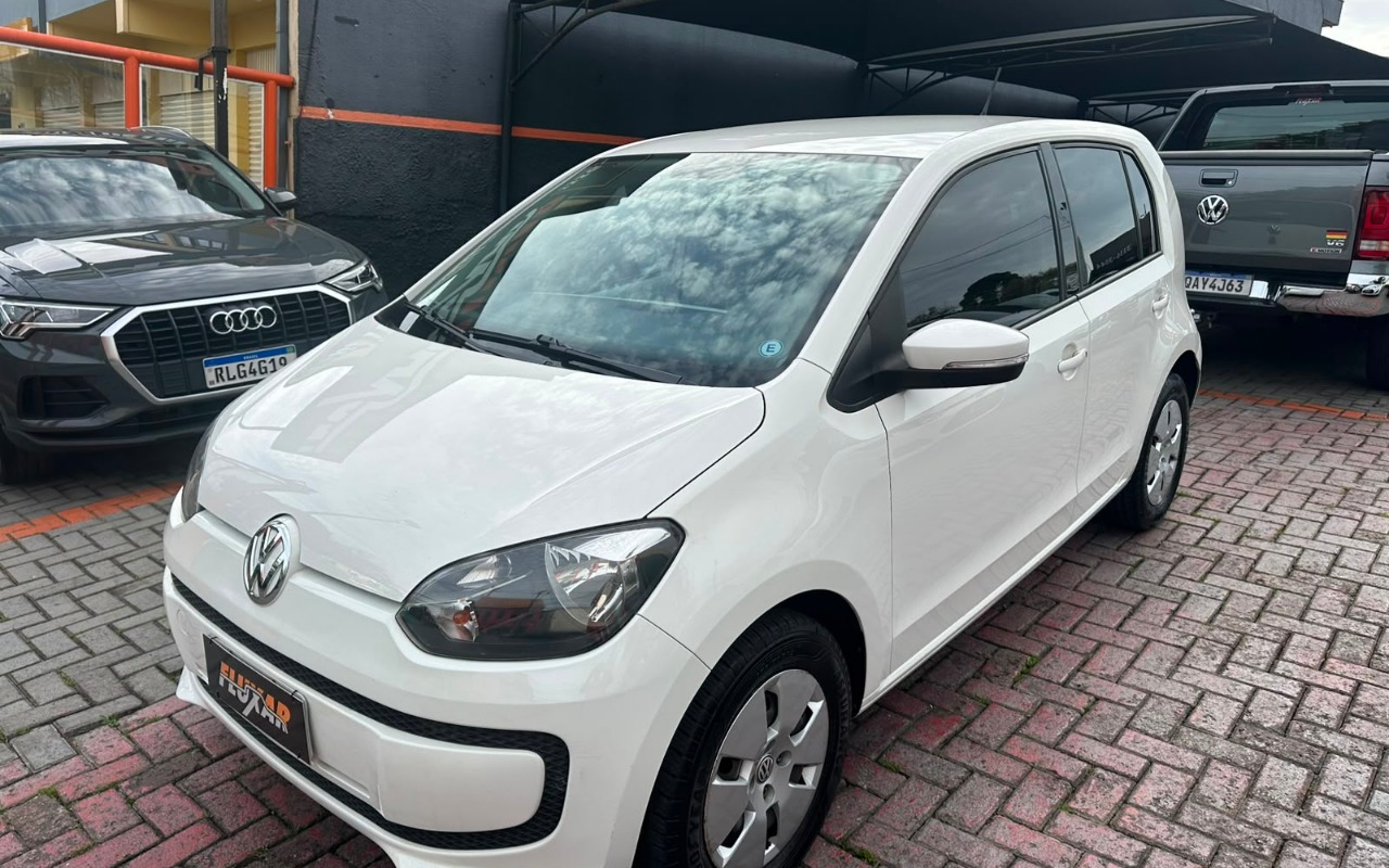 Volkswagen Up! 2015 Branco — foto 1 de 3
