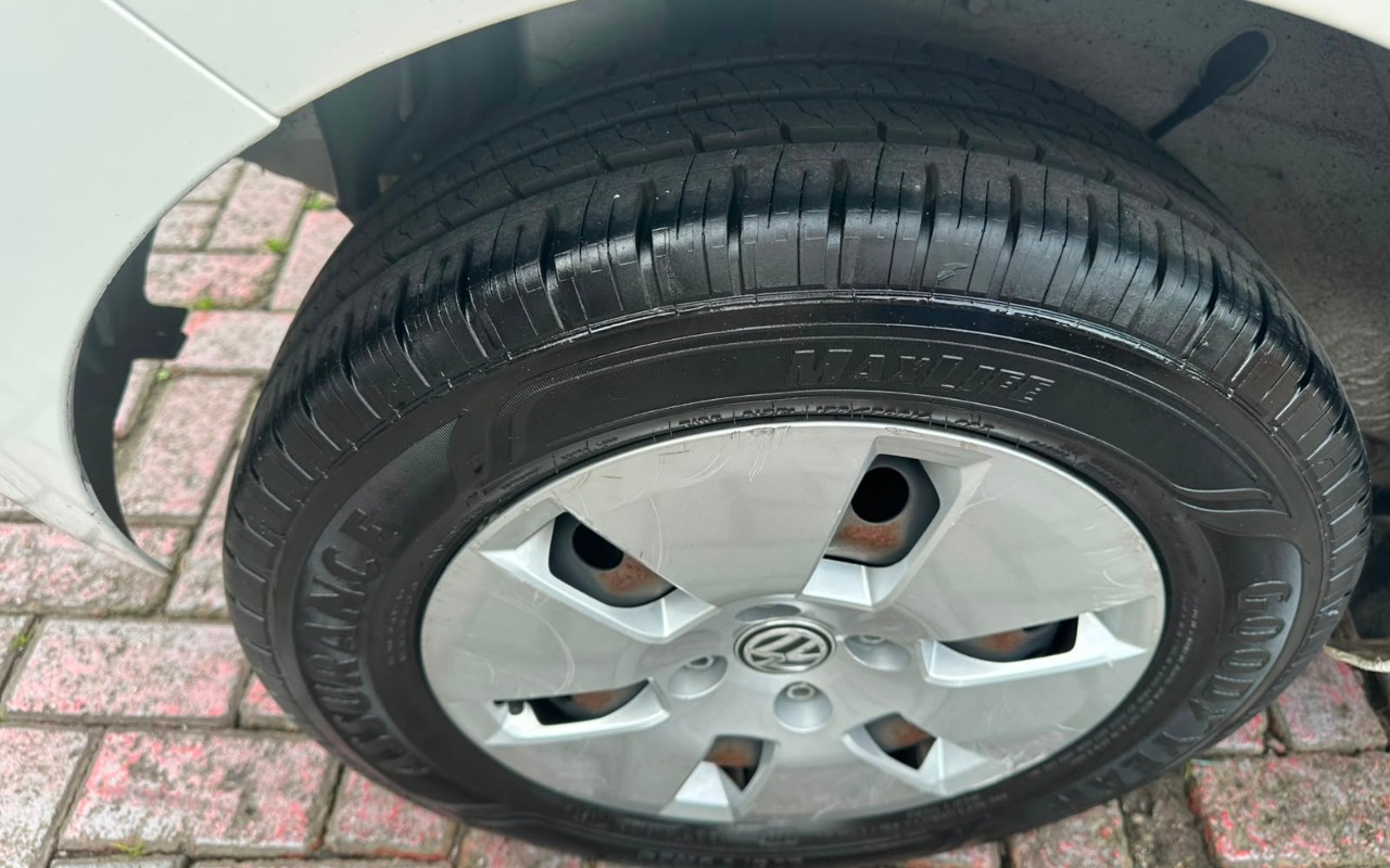 imagem-https://www.socarrao.com.br/sc-vehicle-images-prod/3370014/1787335077337-V2hhdHNBcHAgSW1hZ2UgMjAyNi0wOC0yMSBhdCAxNC40NC4wMSAoMikuanBlZw.jpeg