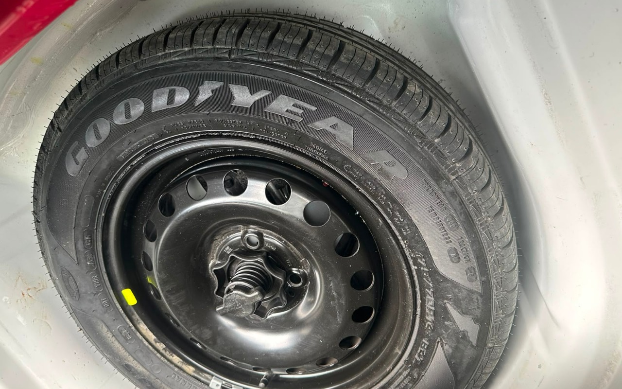 imagem-https://www.socarrao.com.br/sc-vehicle-images-prod/3370014/1787335078131-V2hhdHNBcHAgSW1hZ2UgMjAyNi0wOC0yMSBhdCAxNC40NC4wMy5qcGVn.jpeg