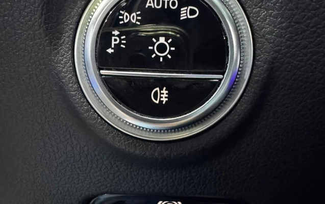 imagem-https://www.socarrao.com.br/sc-vehicle-images-prod/3370016/1787335081217-27fe76fd-b2a1-4fcf-bd43-3c614ee0ea18.jpeg