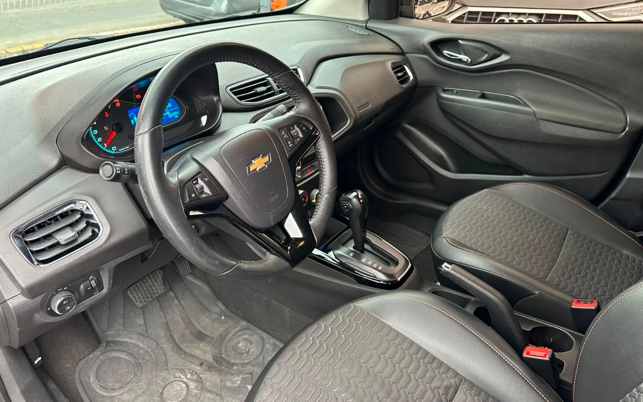 imagem-https://www.socarrao.com.br/sc-vehicle-images-prod/3370032/1787335254450-V2hhdHNBcHAgSW1hZ2UgMjAyNi0wOC0yMSBhdCAxNC40OS40My5qcGVn.jpeg