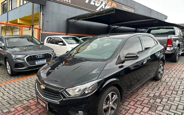 imagem-https://www.socarrao.com.br/sc-vehicle-images-prod/3370032/1787335254804-V2hhdHNBcHAgSW1hZ2UgMjAyNi0wOC0yMSBhdCAxNC40OS40MyAoMSkuanBlZw.jpeg