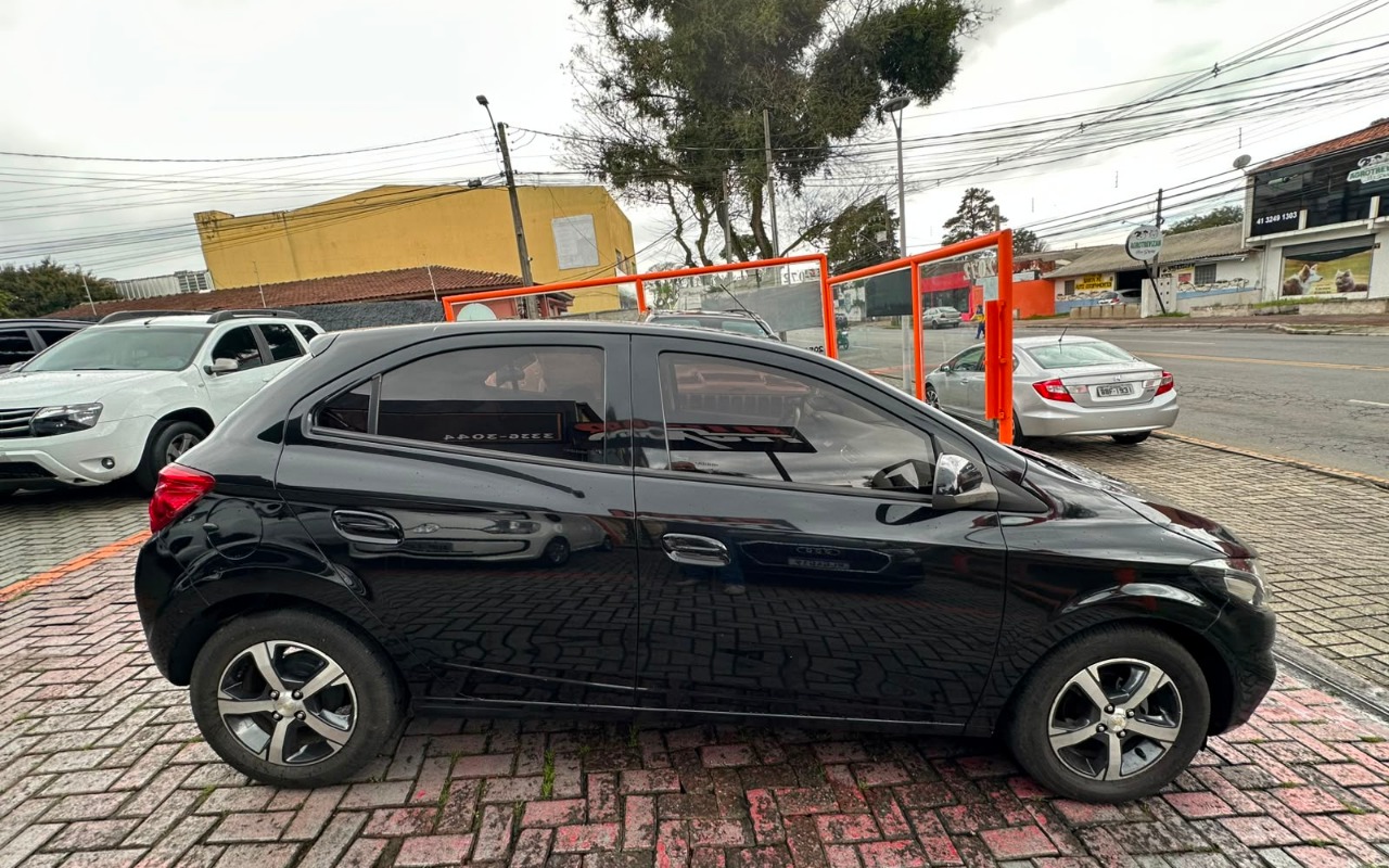 imagem-https://www.socarrao.com.br/sc-vehicle-images-prod/3370032/1787335255285-V2hhdHNBcHAgSW1hZ2UgMjAyNi0wOC0yMSBhdCAxNC40OS40NSAoMykuanBlZw.jpeg