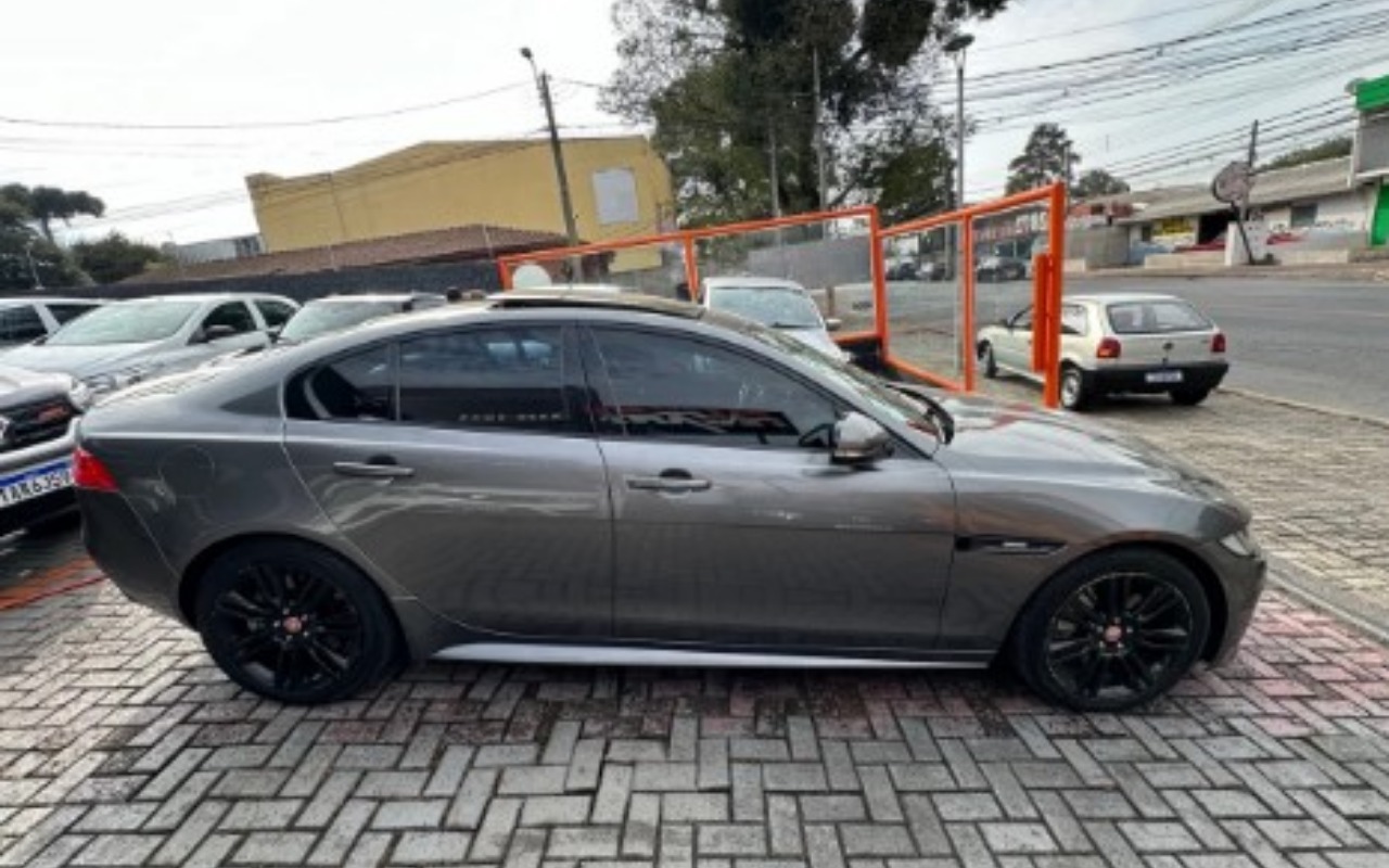 imagem-https://www.socarrao.com.br/sc-vehicle-images-prod/3370372/1787336333832-amFndWFyMTUuanBn.jpg