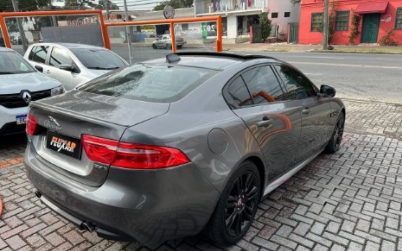 imagem-https://www.socarrao.com.br/sc-vehicle-images-prod/3370372/1787336334141-amFndWFyMTQuanBn.jpg