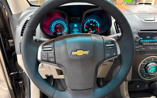 imagem-https://www.socarrao.com.br/sc-vehicle-images-prod/3370531/1792516270590-vehicle_image_1787337159_3632f38b835fce9daea3af4a731a3881.jpeg