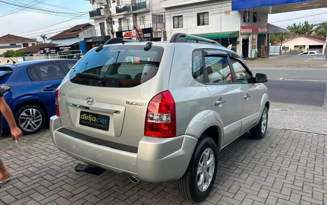 imagem-https://www.socarrao.com.br/sc-vehicle-images-prod/3370557/1787337250188-b4b084ff-c375-45e9-81a4-8a8809b908a3.jpeg