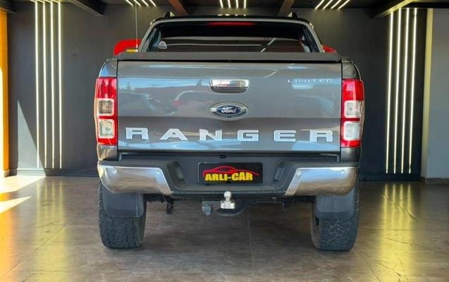 imagem-https://www.socarrao.com.br/sc-vehicle-images-prod/3370651/1790252858511-8404155_13_B_402186d7fa.jpeg