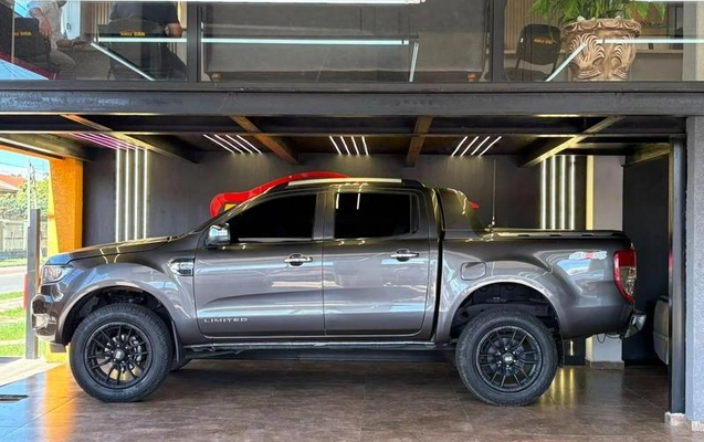 imagem-https://www.socarrao.com.br/sc-vehicle-images-prod/3370651/1790252858514-8404155_1_B_354ef6a04a.jpeg