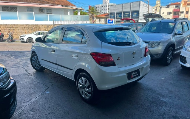 imagem-https://www.socarrao.com.br/sc-vehicle-images-prod/3370838/1787348633803-gb-0a0ecb5.jpeg